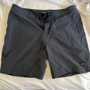 RVCA MENS BOARD SHORTS SIZE 29